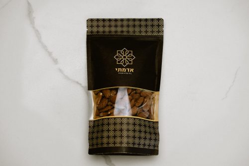 שקדים קלויים