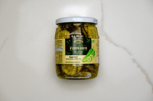 פרוסות מלפפון חמוץ